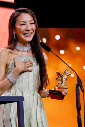Michelle Yeoh ( Preistraegerin Goldener Baer ) bei der Eroeffnung der 76. Berlinale Internationale Filmfestspiele mit der - No Good Men- Film Premiere am 12.02.2026 im Berlinale Palast Berlin.