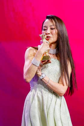Michelle Yeoh ( Preistraegerin Goldener Baer ) bei der Eroeffnung der 76. Berlinale Internationale Filmfestspiele mit der - No Good Men- Film Premiere am 12.02.2026 im Berlinale Palast Berlin.