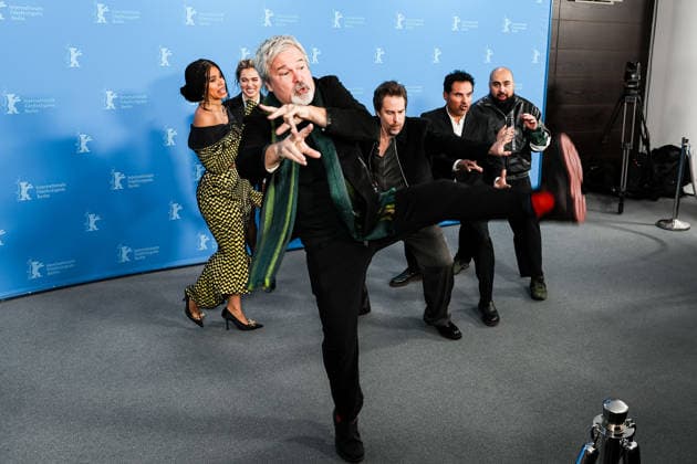 Berlin Berlinale, 76. internationale Filmfestspiele Berlin 2026 Photo Call Fun shoot, Kung Fu Shooting GOOD LUCK, HAVE FUN, DON™T DIE Gore Verbinski (Regisseur Director) Sam Rockwell (Schauspieler Actor) Zazie Beetz (Schaupielerin Actor) Haley Lu Richardson (Schaupielerin Actor) Michael Pena (Schauspieler Actor) Asim Chaudhry (Schauspieler Actor) Berlinale, 76. internationale Filmfestspiele Berlin 2026, 13.02.2026 -Pressefoto Roger Buerke Copyright: xEibner-Pressefoto RogerxBuerkex EP_RBE