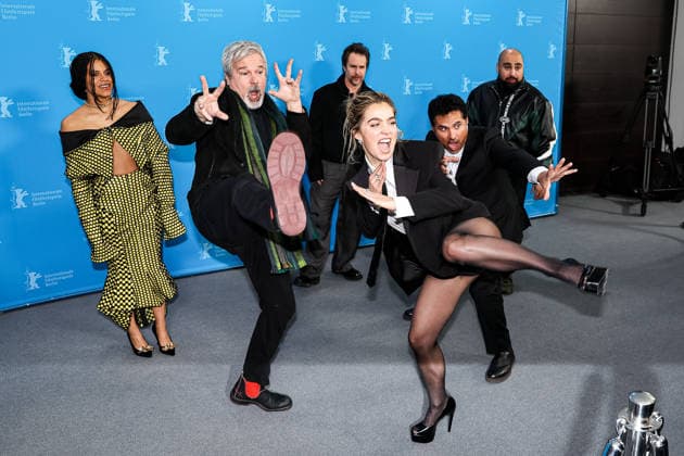 Berlin Berlinale, 76. internationale Filmfestspiele Berlin 2026 Photo Call Fun shoot, Kung Fu Shooting GOOD LUCK, HAVE FUN, DON™T DIE Gore Verbinski (Regisseur Director) Sam Rockwell (Schauspieler Actor) Zazie Beetz (Schaupielerin Actor) Haley Lu Richardson (Schaupielerin Actor) Michael Pena (Schauspieler Actor) Asim Chaudhry (Schauspieler Actor) Berlinale, 76. internationale Filmfestspiele Berlin 2026, 13.02.2026 -Pressefoto Roger Buerke Copyright: xEibner-Pressefoto RogerxBuerkex EP_RBE