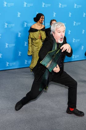 Berlin Berlinale, 76. internationale Filmfestspiele Berlin 2026 Photo Call Fun shoot GOOD LUCK, HAVE FUN, DON™T DIE Gore Verbinski (Regisseur Director) Zazie Beetz (Schaupielerin Actor) Haley Lu Richardson (Schaupielerin Actor) Berlinale, 76. internationale Filmfestspiele Berlin 2026, 13.02.2026 -Pressefoto Roger Buerke Copyright: xEibner-Pressefoto RogerxBuerkex EP_RBE