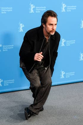 Berlin Berlinale, 76. internationale Filmfestspiele Berlin 2026 Photo Call Fun shoot GOOD LUCK, HAVE FUN, DON™T DIE Sam Rockwell (Schauspieler Actor) Berlinale, 76. internationale Filmfestspiele Berlin 2026, 13.02.2026 -Pressefoto Roger Buerke Copyright: xEibner-Pressefoto RogerxBuerkex EP_RBE