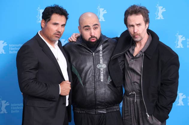 Michael Pena, Asim Chaudhry und Sam Rockwell beim Photocall zum Kinofilm Good Luck, Have Fun, Don t Die auf der Berlinale 2026 76. Internationale Filmfestspiele Berlin im Hotel Grand Hyatt. Berlin, 13.02.2026