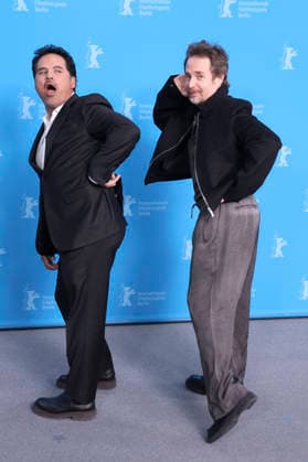 Michael Pena und Sam Rockwell beim Photocall zum Kinofilm Good Luck, Have Fun, Don t Die auf der Berlinale 2026 76. Internationale Filmfestspiele Berlin im Hotel Grand Hyatt. Berlin, 13.02.2026