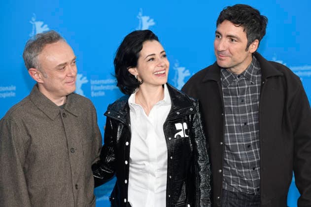 Tansu Bicer, Özgü Namal und Illker Catak beim Photocall zum Kinofilm Gelbe Briefe Yellow Letters auf der Berlinale 2026 76. Internationale Filmfestspiele Berlin im Hotel Grand Hyatt. Berlin, 13.02.2026
