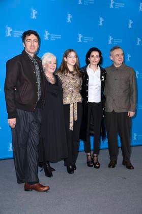 Ilker Catak, Ipek Bilgin, Leyla Smyrna Cabas, Özgü Namal und Tansu Bicer beim Photocall zum Kinofilm Gelbe Briefe Yellow Letters auf der Berlinale 2026 76. Internationale Filmfestspiele Berlin im Hotel Grand Hyatt. Berlin, 13.02.2026