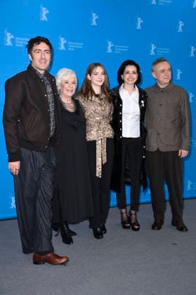 Ilker Catak, Ipek Bilgin, Leyla Smyrna Cabas, Özgü Namal und Tansu Bicer beim Photocall zum Kinofilm Gelbe Briefe Yellow Letters auf der Berlinale 2026 76. Internationale Filmfestspiele Berlin im Hotel Grand Hyatt. Berlin, 13.02.2026