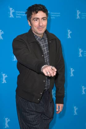 Ilker Catak beim Photocall zum Kinofilm Gelbe Briefe Yellow Letters auf der Berlinale 2026 76. Internationale Filmfestspiele Berlin im Hotel Grand Hyatt. Berlin, 13.02.2026