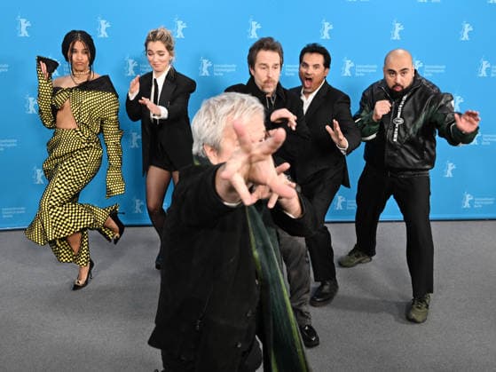 Photocall for the film Good Luck, Have Fun, Don t Die at the 76th Berlin International Film Festival (Berlinale 2026) at the Grand Hyatt Hotel Featuring: Gore Verbinski, Asim Chaudhry, Michael Pena, Sam Rockwell, Zazie Beetz and Haley Lu Richardson Where: Berlin, Germany When: 13 Feb 2026 Credit: Cover Images EDITORIAL USE ONLY. NOT FOR USE BY NEWSPAPERS BASED IN THE UK. Copyright: xx coverimg55466138