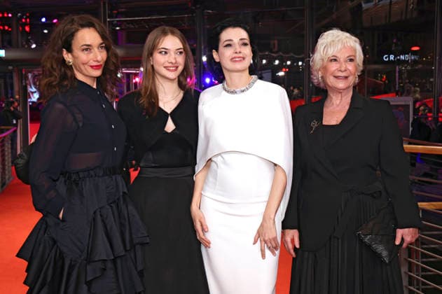 Ayda Arbatli, Leyla Smyrna Cabas, Özgü Namal und Ipek Bilgin bei der Premiere des Kinofilms Gelbe Briefe Yellow Letters auf der Berlinale 2026 76. Internationale Filmfestspiele Berlin im Berlinale Palast. Berlin, 13.02.2026