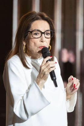 41st Les Victoires De La Musique Award Ceremony Nana Mouskouri receive Victoire d honneur the 41st Les Victoires De La Musique Award Ceremony at La Seine Musicale on February 13, 2026 in Boulogne-Billancourt, France. Photo by Nasser Berzane ABACAPRESS.COM Boulogne-Billancourt  Copyright: xBerzanexNasser ABACAx