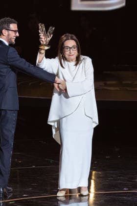 41st Les Victoires De La Musique Award Ceremony Nana Mouskouri receive Victoire d honneur the 41st Les Victoires De La Musique Award Ceremony at La Seine Musicale on February 13, 2026 in Boulogne-Billancourt, France. Photo by Nasser Berzane ABACAPRESS.COM Boulogne-Billancourt  Copyright: xBerzanexNasser ABACAx