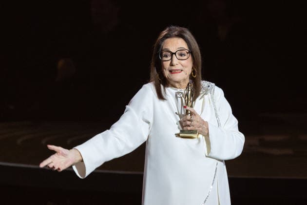 41st Les Victoires De La Musique Award Ceremony Nana Mouskouri receive Victoire d honneur the 41st Les Victoires De La Musique Award Ceremony at La Seine Musicale on February 13, 2026 in Boulogne-Billancourt, France. Photo by Nasser Berzane ABACAPRESS.COM Boulogne-Billancourt  Copyright: xBerzanexNasser ABACAx