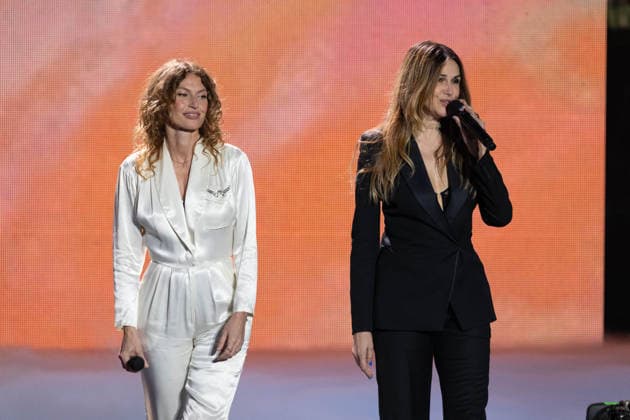 41st Les Victoires De La Musique Award Ceremony Aurélie Saada and Helena Noguerra perform during the 41st Les Victoires De La Musique Award Ceremony at La Seine Musicale on February 13, 2026 in Boulogne-Billancourt, France. Photo by Nasser Berzane ABACAPRESS.COM Boulogne-Billancourt  Copyright: xBerzanexNasser ABACAx