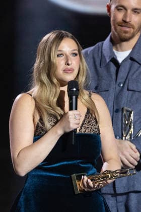 41st Les Victoires De La Musique Award Ceremony Helena receive Original song price during the 41st Les Victoires De La Musique Award Ceremony at La Seine Musicale on February 13, 2026 in Boulogne-Billancourt, France. Photo by Nasser Berzane ABACAPRESS.COM Boulogne-Billancourt  Copyright: xBerzanexNasser ABACAx