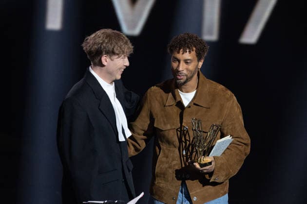 41st Les Victoires De La Musique Award Ceremony Eddy de Pretto, Disiz receive Artiste masculin price during the 41st Les Victoires De La Musique Award Ceremony at La Seine Musicale on February 13, 2026 in Boulogne-Billancourt, France. Photo by Nasser Berzane ABACAPRESS.COM Boulogne-Billancourt  Copyright: xBerzanexNasser ABACAx