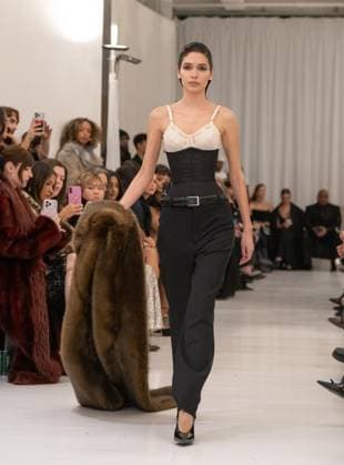 February 13, 2026, Bronx, New York, USA: Model walks runway for Christian Cowan fashion show during New York FW26 at 450 West 31st Street in New York, NY on February 13, 2026. Bronx USA - ZUMAr339 20260213_znp_r339_031 Copyright: xLevxRadinx
