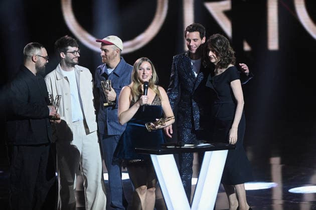 41st Les Victoires De La Musique Award Ceremony - Paris Helena receives the Original Song of the year Award during the 41st Les Victoires De La Musique Award Ceremony at La Seine Musicale on February 13, 2026 in Boulogne-Billancourt, France. Photo by Franck Castel ABACAPRESS.COM Paris France  Copyright: xCastelxFranck ABACAx