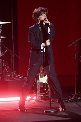 41st Les Victoires De La Musique Award Ceremony - Paris Sam Sauvage receives the Male Newcomer of the year Award during the 41st Les Victoires De La Musique Award Ceremony at La Seine Musicale on February 13, 2026 in Boulogne-Billancourt, France. Photo by Franck Castel ABACAPRESS.COM Paris France  Copyright: xCastelxFranck ABACAx