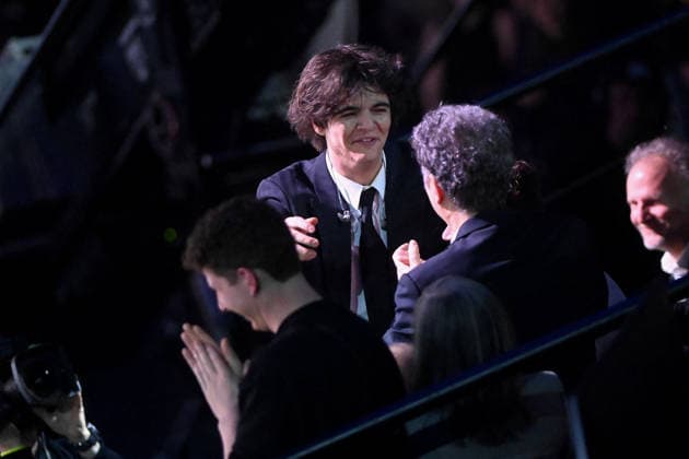 41st Les Victoires De La Musique Award Ceremony - Paris Sam Sauvage receives the Male Newcomer of the year Award during the 41st Les Victoires De La Musique Award Ceremony at La Seine Musicale on February 13, 2026 in Boulogne-Billancourt, France. Photo by Franck Castel ABACAPRESS.COM Paris France  Copyright: xCastelxFranck ABACAx