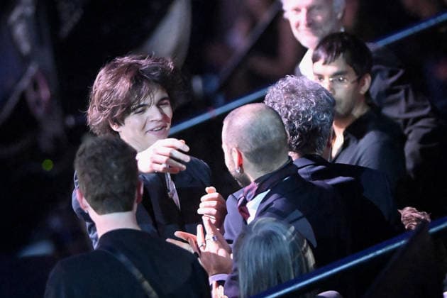 41st Les Victoires De La Musique Award Ceremony - Paris Sam Sauvage receives the Male Newcomer of the year Award during the 41st Les Victoires De La Musique Award Ceremony at La Seine Musicale on February 13, 2026 in Boulogne-Billancourt, France. Photo by Franck Castel ABACAPRESS.COM Paris France  Copyright: xCastelxFranck ABACAx