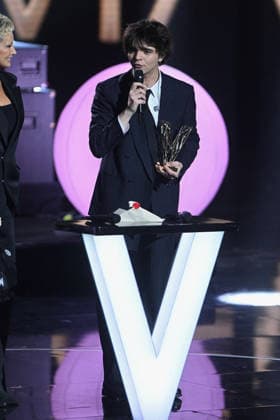 41st Les Victoires De La Musique Award Ceremony - Paris Sam Sauvage receives the Male Newcomer of the year Award during the 41st Les Victoires De La Musique Award Ceremony at La Seine Musicale on February 13, 2026 in Boulogne-Billancourt, France. Photo by Franck Castel ABACAPRESS.COM Paris France  Copyright: xCastelxFranck ABACAx