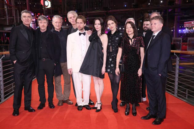 Mark O™Halloran, Barry Ward, Bill Pullman, Grant Gee, Anders Danielsen Lie, Valene Kane, Katie McGrath, Albert Berger, Janine Marmot, Gast, Alan Maher bei der Premiere des Kinofilms Everybody Digs Bill Evans auf der Berlinale 2026 76. Internationale Filmfestspiele Berlin im Berlinale Palast. Berlin, 13.02.2026