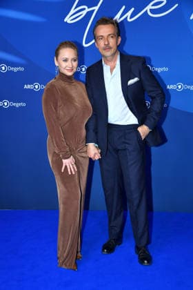 Anna Maria Muehe mit Ehemann Lucas Gregorowicz bei dem ARD BLUE HOUR Empfang bei den 76. Internationalen Filmfestspielen in Berlin am 13.02.26