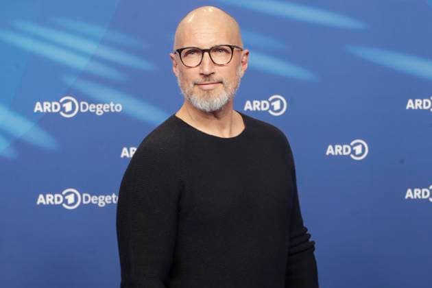 Benno Fuehrmann bei der ARD BLUE HOUR 2026, Party zur 76. Internationalen Filmfestspiele Berlin, Berlinale, im Telegraphenamt in Berlin, Roter Teppich,