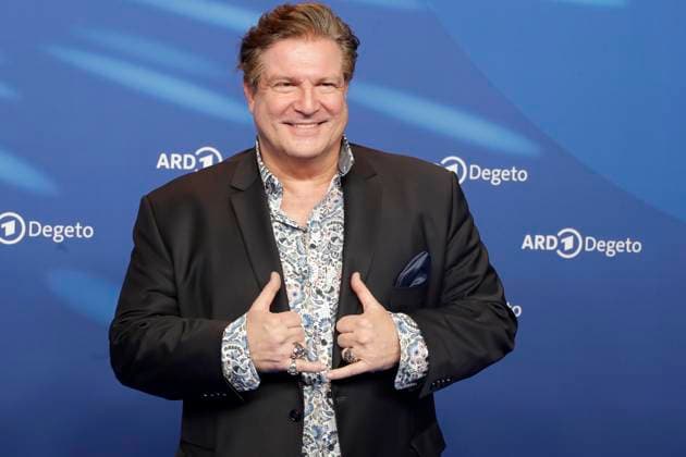 Francis Fulton-Smith, bei der ARD BLUE HOUR 2026, Party zur 76. Internationalen Filmfestspiele Berlin, Berlinale, im Telegraphenamt in Berlin, Roter Teppich,