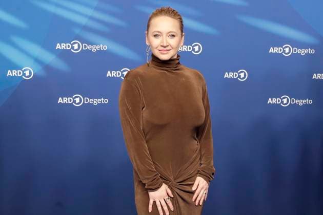 Anna Maria Mühe, bei der ARD BLUE HOUR 2026, Party zur 76. Internationalen Filmfestspiele Berlin, Berlinale, im Telegraphenamt in Berlin, Roter Teppich,
