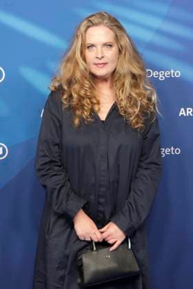 Diana Amft, bei der ARD BLUE HOUR 2026, Party zur 76. Internationalen Filmfestspiele Berlin, Berlinale, im Telegraphenamt in Berlin, Roter Teppich,