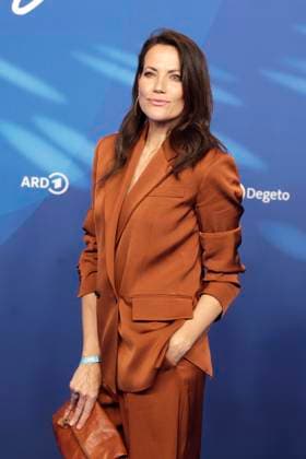 Bettina Zimmermann bei der ARD BLUE HOUR 2026, Party zur 76. Internationalen Filmfestspiele Berlin, Berlinale, im Telegraphenamt in Berlin, Roter Teppich,