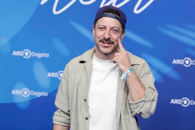 Fahri YardÄ±m, bei der ARD BLUE HOUR 2026, Party zur 76. Internationalen Filmfestspiele Berlin, Berlinale, im Telegraphenamt in Berlin, Roter Teppich,