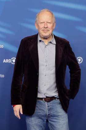 Axel Milberg, bei der ARD BLUE HOUR 2026, Party zur 76. Internationalen Filmfestspiele Berlin, Berlinale, im Telegraphenamt in Berlin, Roter Teppich,
