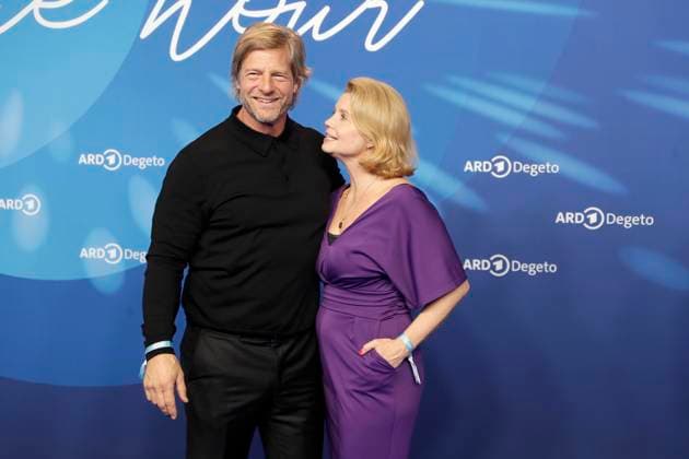 Henning Baum, Annette Frier, bei der ARD BLUE HOUR 2026, Party zur 76. Internationalen Filmfestspiele Berlin, Berlinale, im Telegraphenamt in Berlin, Roter Teppich,
