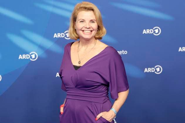 Annette Frier, bei der ARD BLUE HOUR 2026, Party zur 76. Internationalen Filmfestspiele Berlin, Berlinale, im Telegraphenamt in Berlin, Roter Teppich,