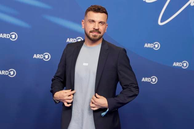 Edin Hasanovic, bei der ARD BLUE HOUR 2026, Party zur 76. Internationalen Filmfestspiele Berlin, Berlinale, im Telegraphenamt in Berlin, Roter Teppich,