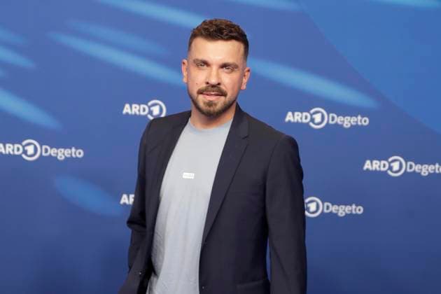 Edin Hasanovic, bei der ARD BLUE HOUR 2026, Party zur 76. Internationalen Filmfestspiele Berlin, Berlinale, im Telegraphenamt in Berlin, Roter Teppich,