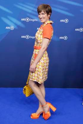 Isabel Horn, bei der ARD BLUE HOUR 2026, Party zur 76. Internationalen Filmfestspiele Berlin, Berlinale, im Telegraphenamt in Berlin, Roter Teppich,