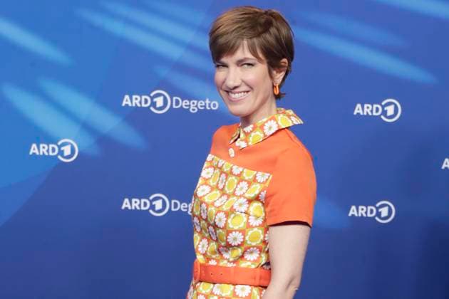 Isabel Horn, bei der ARD BLUE HOUR 2026, Party zur 76. Internationalen Filmfestspiele Berlin, Berlinale, im Telegraphenamt in Berlin, Roter Teppich,
