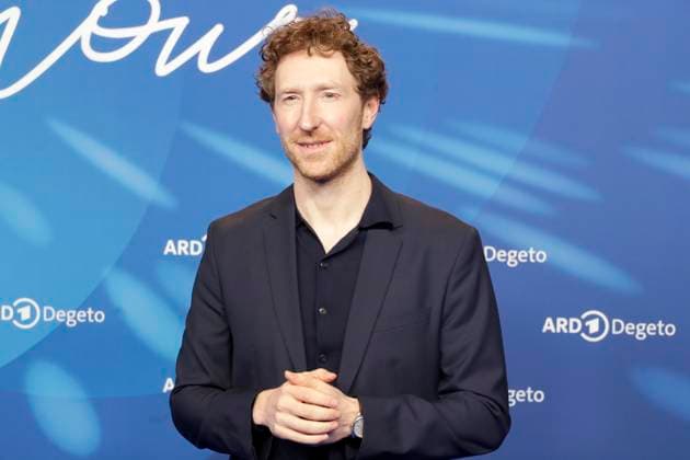 Louis Klamroth, bei der ARD BLUE HOUR 2026, Party zur 76. Internationalen Filmfestspiele Berlin, Berlinale, im Telegraphenamt in Berlin, Roter Teppich,