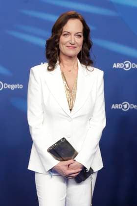 Natalia Woerner, bei der ARD BLUE HOUR 2026, Party zur 76. Internationalen Filmfestspiele Berlin, Berlinale, im Telegraphenamt in Berlin, Roter Teppich,