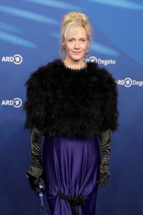 Hanna Schudt, bei der ARD BLUE HOUR 2026, Party zur 76. Internationalen Filmfestspiele Berlin, Berlinale, im Telegraphenamt in Berlin, Roter Teppich,