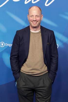 Johann von Buelow, bei der ARD BLUE HOUR 2026, Party zur 76. Internationalen Filmfestspiele Berlin, Berlinale, im Telegraphenamt in Berlin, Roter Teppich,