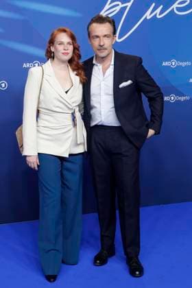 Henny Reents, Lucas Gregorowicz, bei der ARD BLUE HOUR 2026, Party zur 76. Internationalen Filmfestspiele Berlin, Berlinale, im Telegraphenamt in Berlin, Roter Teppich,