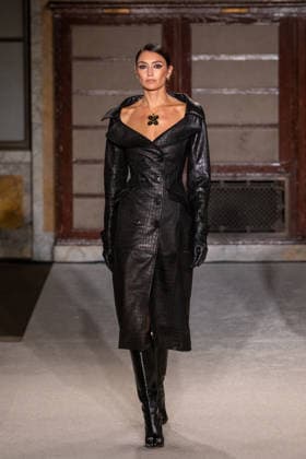Sergio Hudson - Runway - February 2026 New York Fashion Week (NEW) Sergio Hudson - Runway - February 2026 New York Fashion Week. February 13, 2026, New York, New York, USA: A model walks the runway for the Sergio Hudson fashion show during the New York Fashion Week at the New York Public Library on February 13, 2026 in New York City. (Credit: M10s TheNews2) (Foto: M10s Thenews2 imago images) Sergio Hudson - Runway - February 2026 New York Fashion Week  Copyright: xRonxAdarx