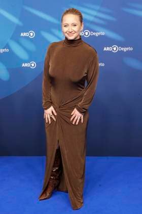 Anna-Maria Mühe, bei der ARD BLUE HOUR 2026, Party zur 76. Internationalen Filmfestspiele Berlin, Berlinale, im Telegraphenamt in Berlin, Roter Teppich,