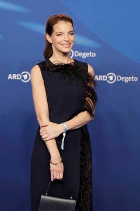 Yvonne Catterfeld, bei der ARD BLUE HOUR 2026, Party zur 76. Internationalen Filmfestspiele Berlin, Berlinale, im Telegraphenamt in Berlin, Roter Teppich,