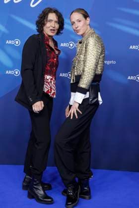 Ulrike Folkerts, Lisa Bitter, bei der ARD BLUE HOUR 2026, Party zur 76. Internationalen Filmfestspiele Berlin, Berlinale, im Telegraphenamt in Berlin, Roter Teppich,
